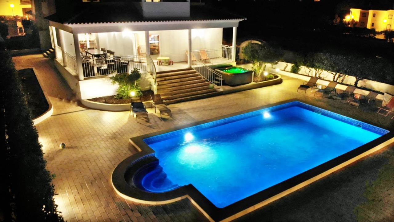אולוס די אגווה Sunset Villa By Laranjal Rentals מראה חיצוני תמונה