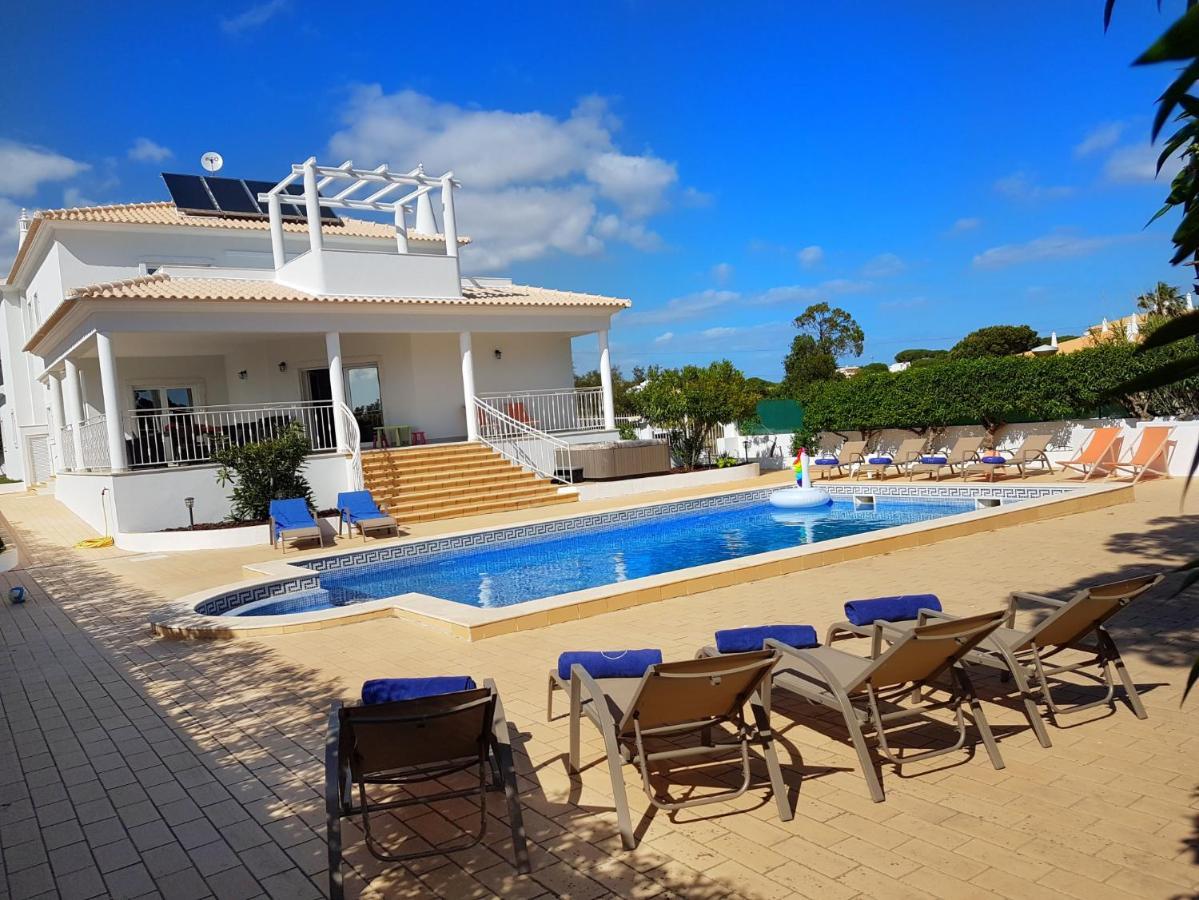 אולוס די אגווה Sunset Villa By Laranjal Rentals מראה חיצוני תמונה