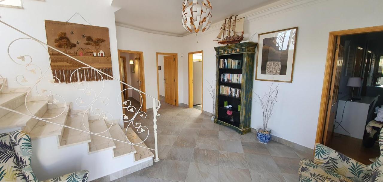 אולוס די אגווה Sunset Villa By Laranjal Rentals מראה חיצוני תמונה